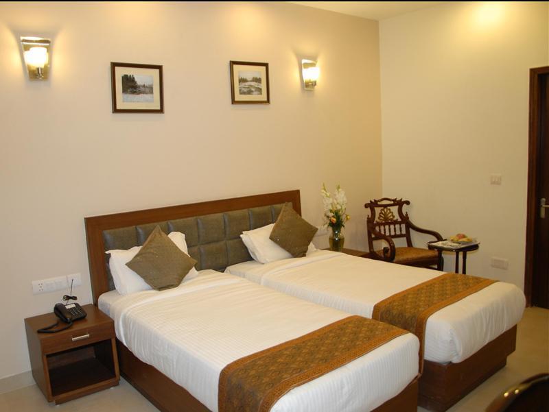 Red Maple Bed & Breakfast New Delhi Exterior photo