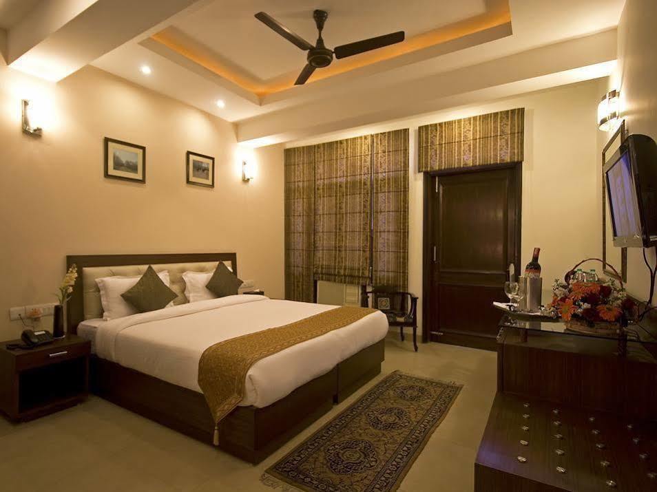 Red Maple Bed & Breakfast New Delhi Exterior photo